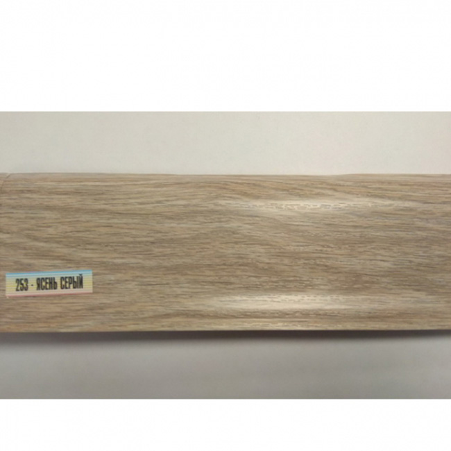 Напольный плинтус ПВХ Ideal Люкс Ясень серый 253